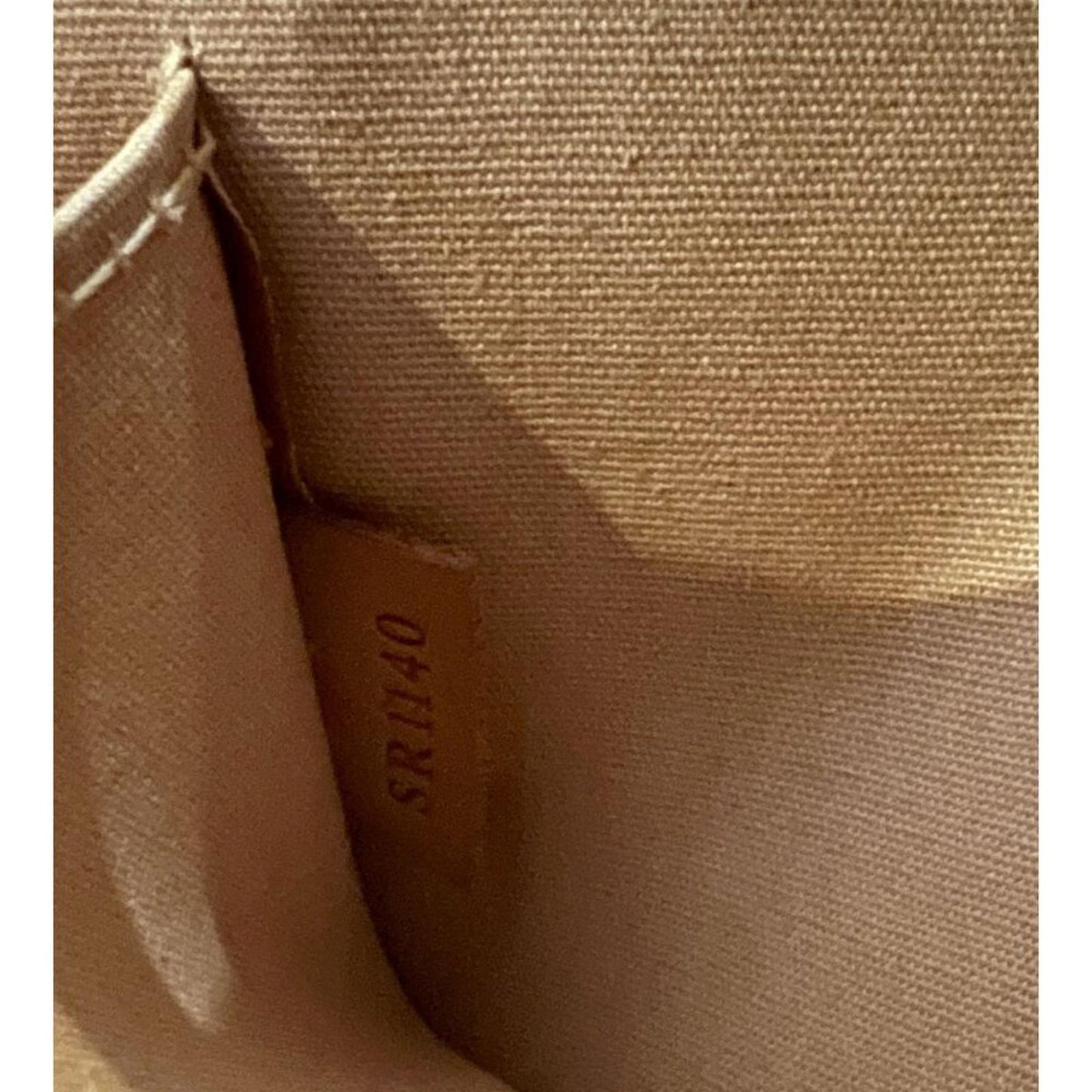 LOUIS VUITTON ROXBURY DRIVE YELLOW VERNIS HANDBAG