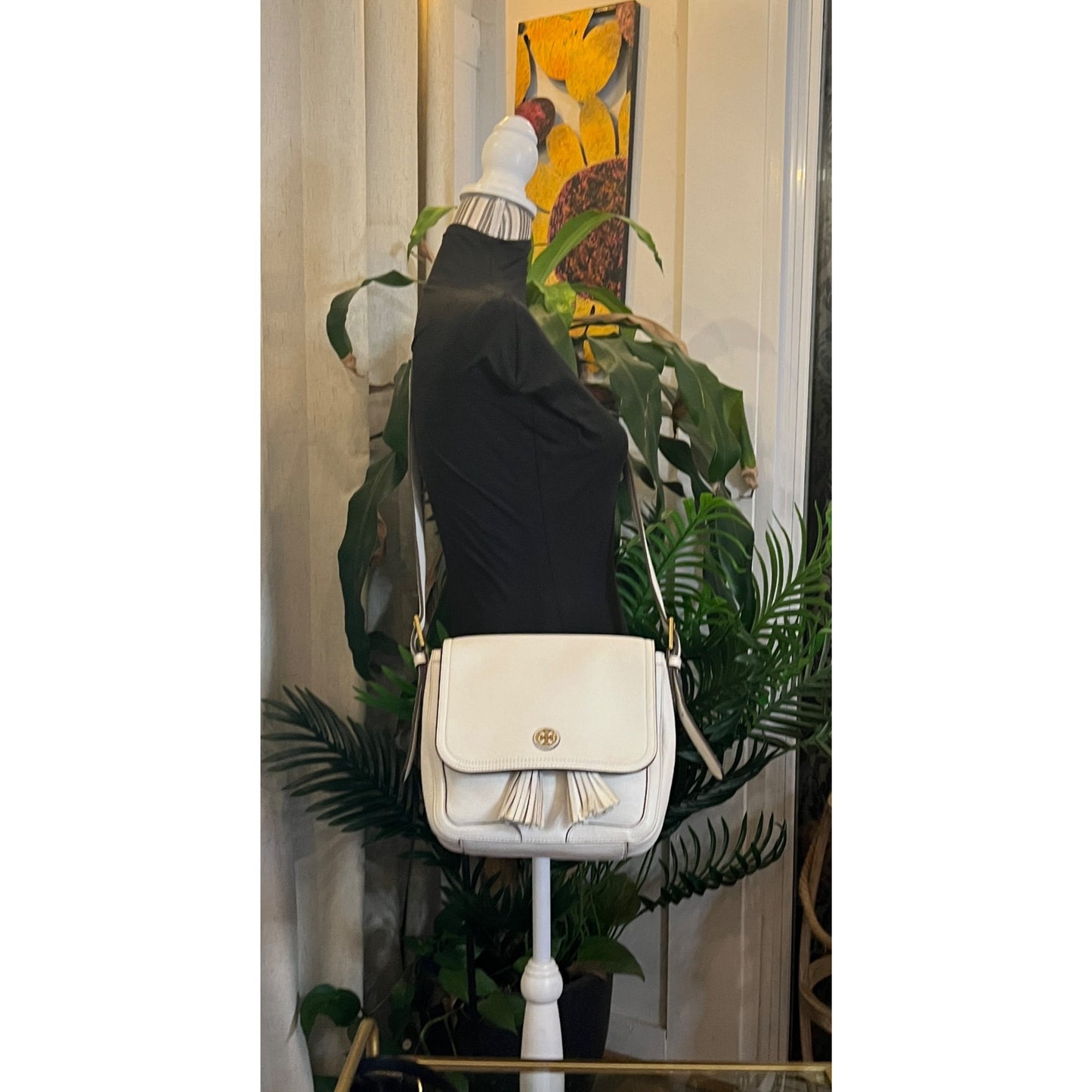 Tory Burch Vintage Winter White Thea/Robinson Shoulder Bag with Adjustable Straps