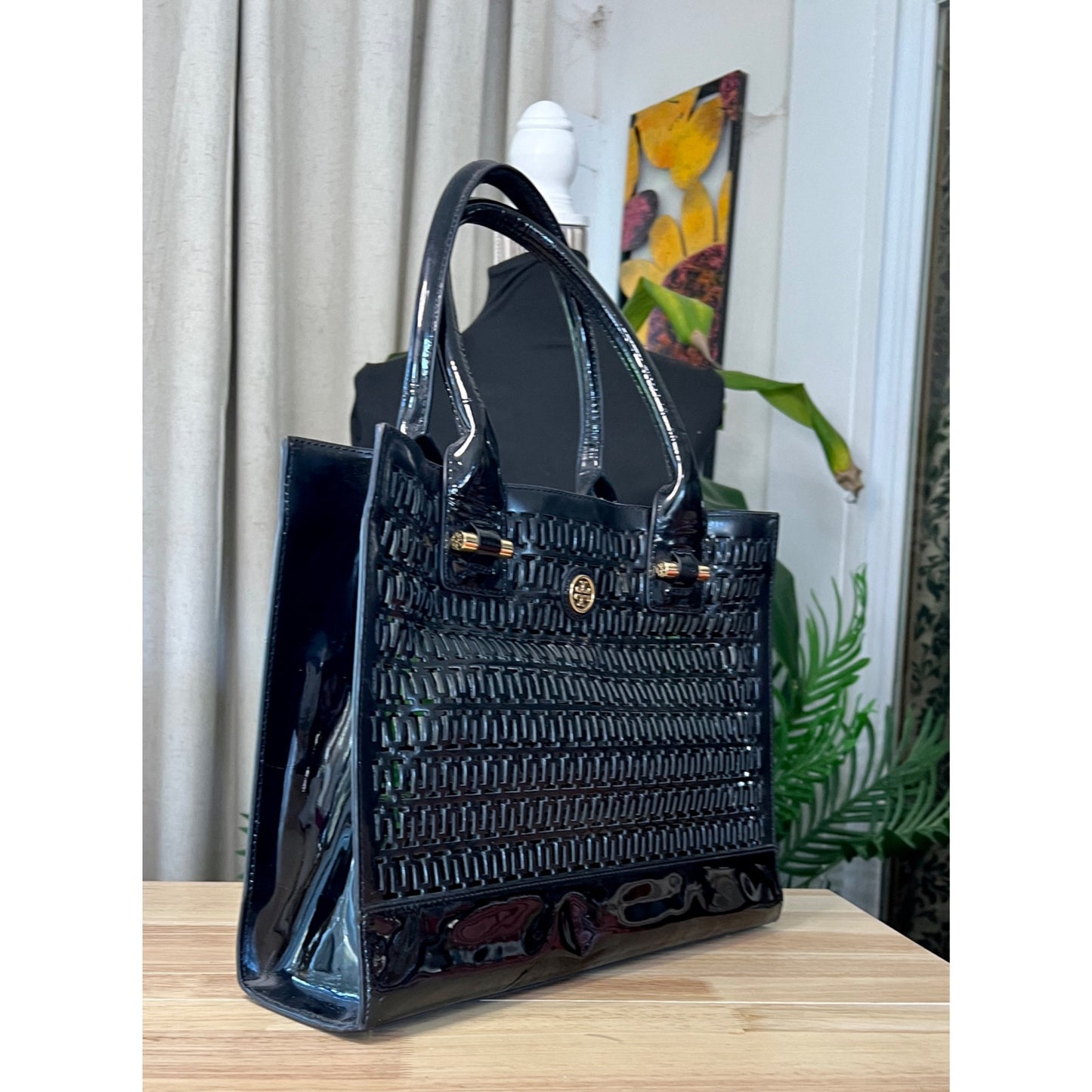 ✺✺ AUTHENTIC TORY BURCH Black Robinson Cut Out Tote ✺✺