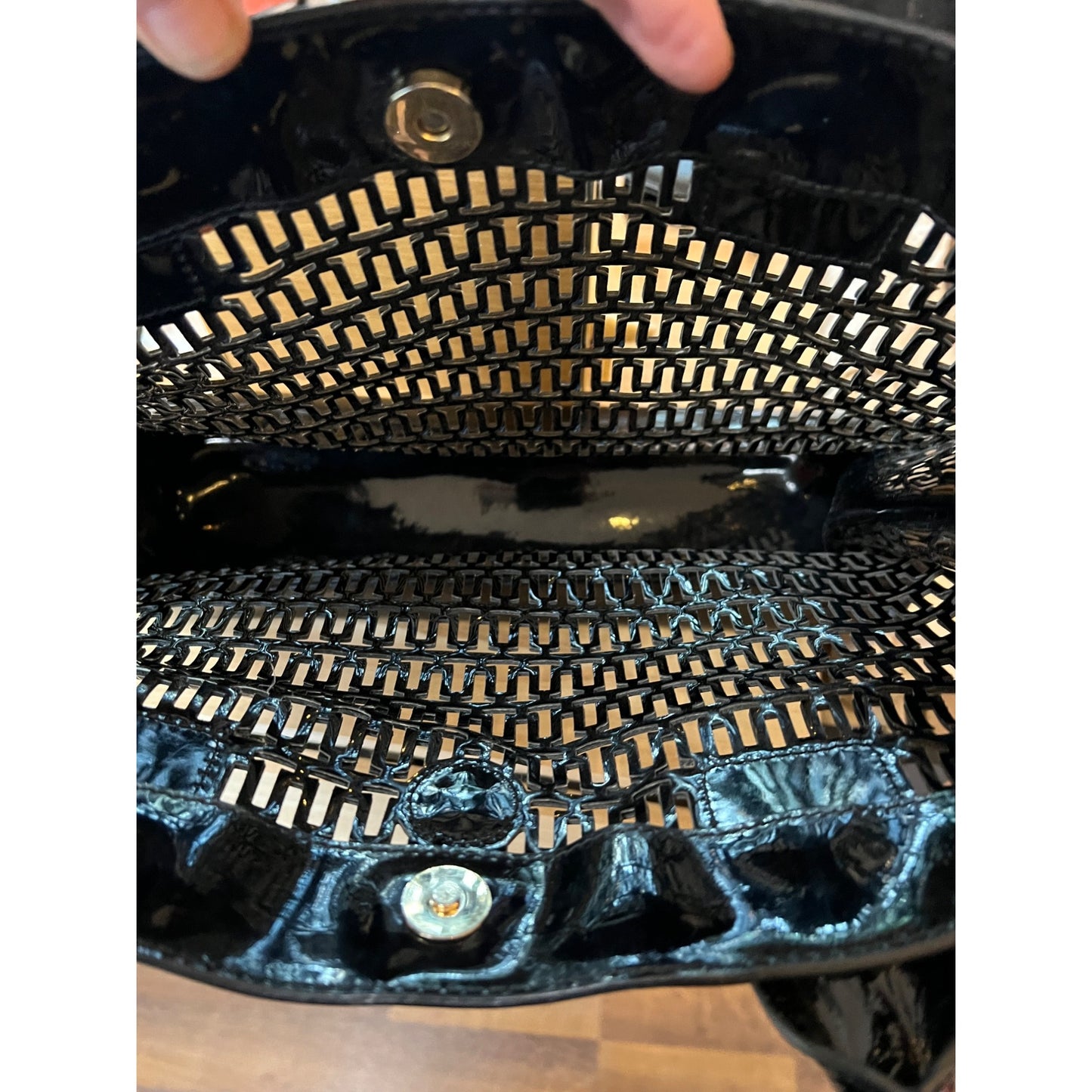 ✺✺ AUTHENTIC TORY BURCH Black Robinson Cut Out Tote ✺✺