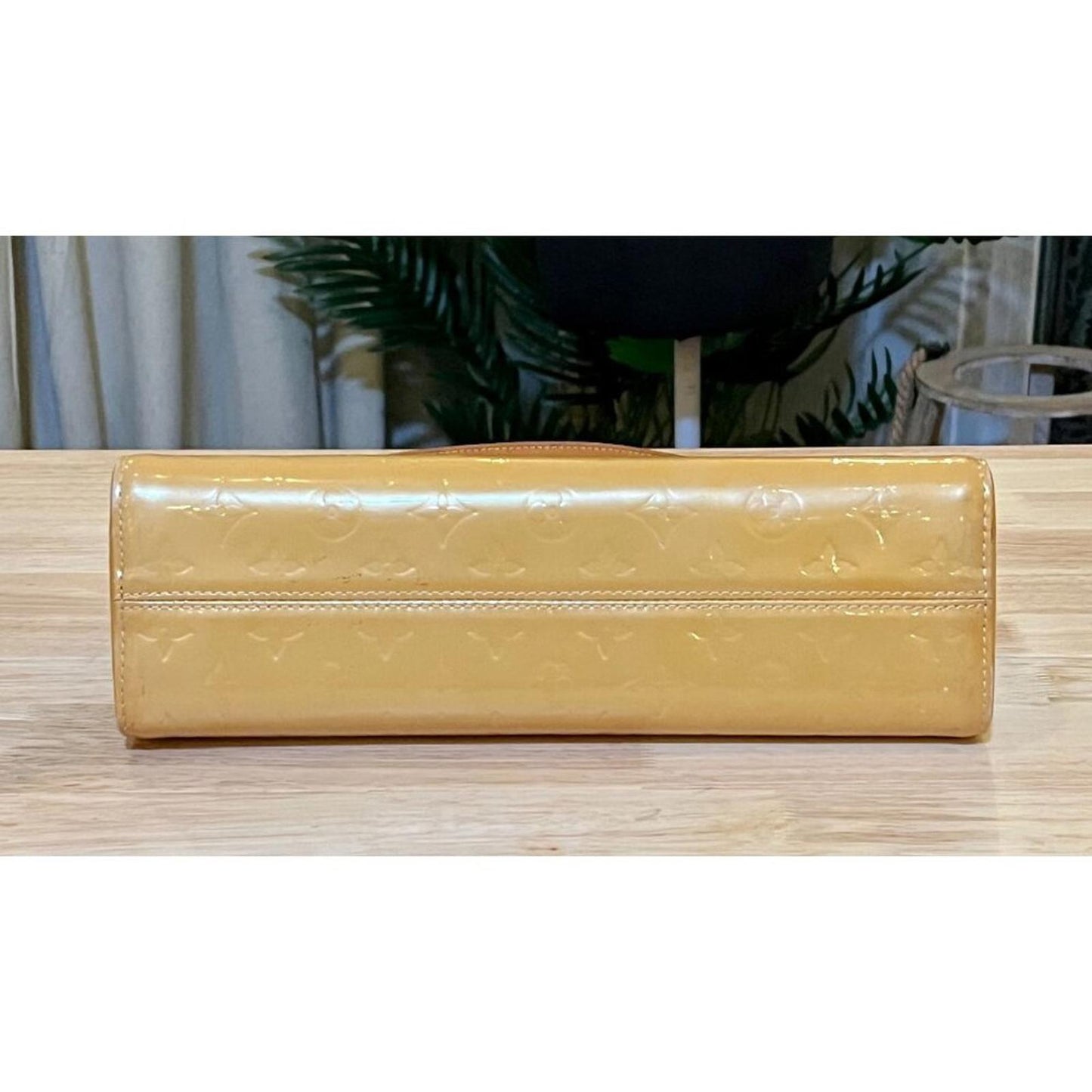 LOUIS VUITTON ROXBURY DRIVE YELLOW VERNIS HANDBAG