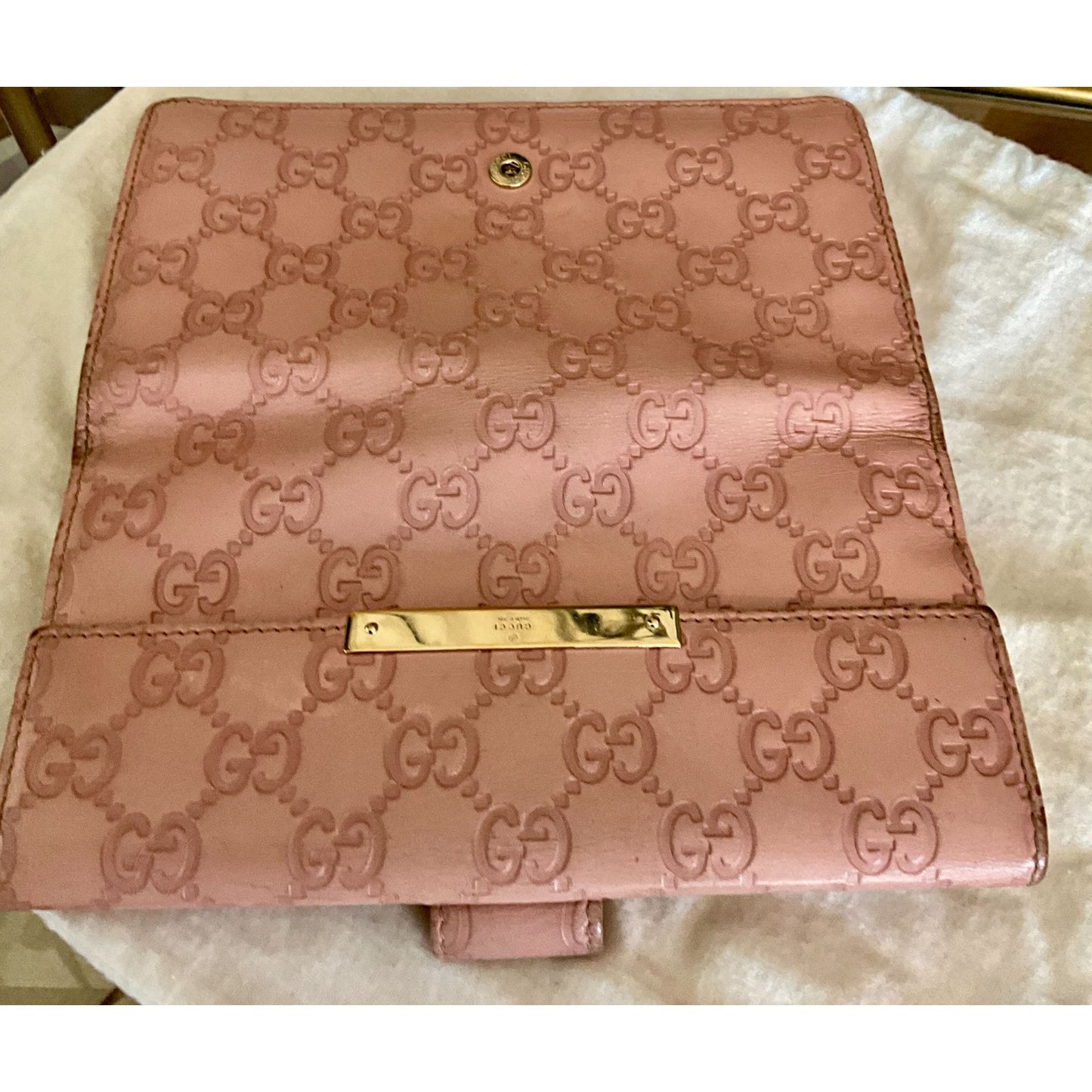 Gucci Pink Leather Wallet With Signature GG Pattern & Multiple Card Slots