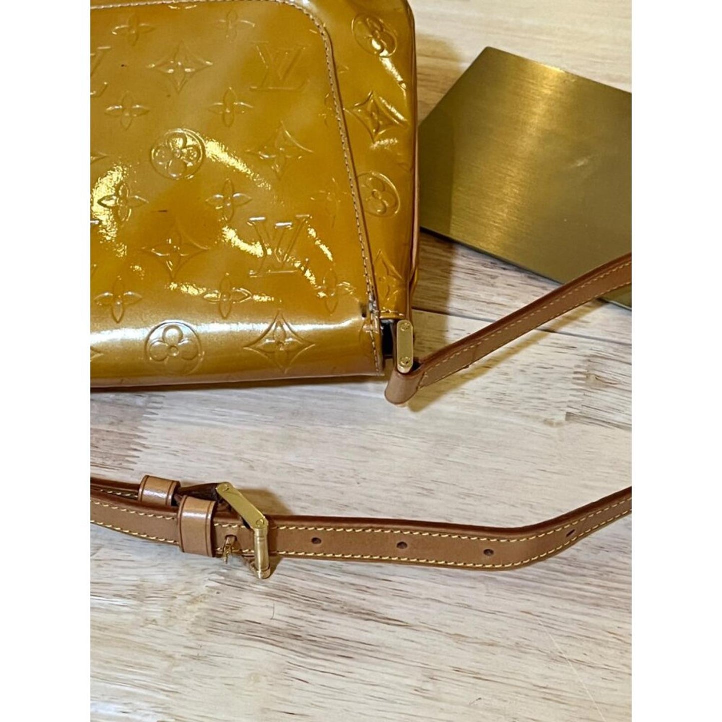 LOUIS VUITTON VERNISE THOMSPON STREET SHOULDER BAG
