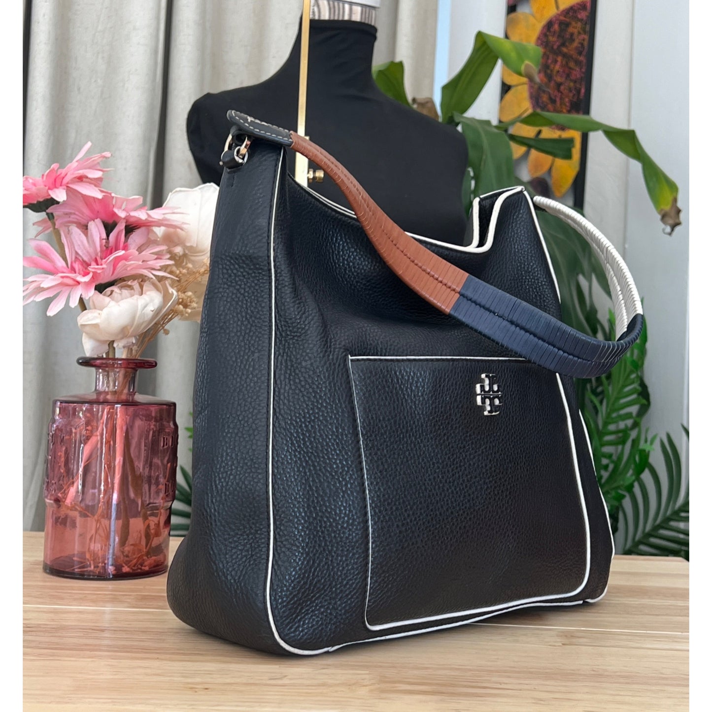 TORY BURCH BLACK LEATHER BERKLEY HANDBAG