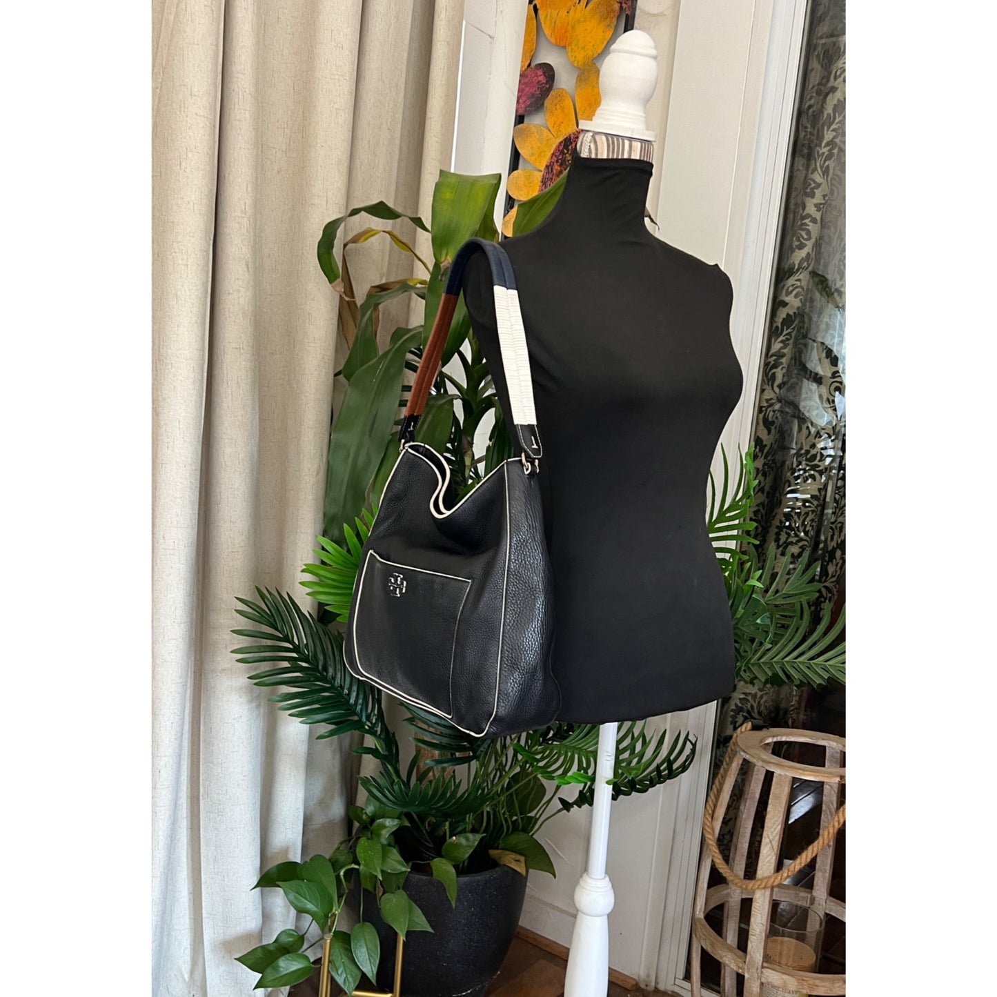 TORY BURCH BLACK LEATHER BERKLEY HANDBAG