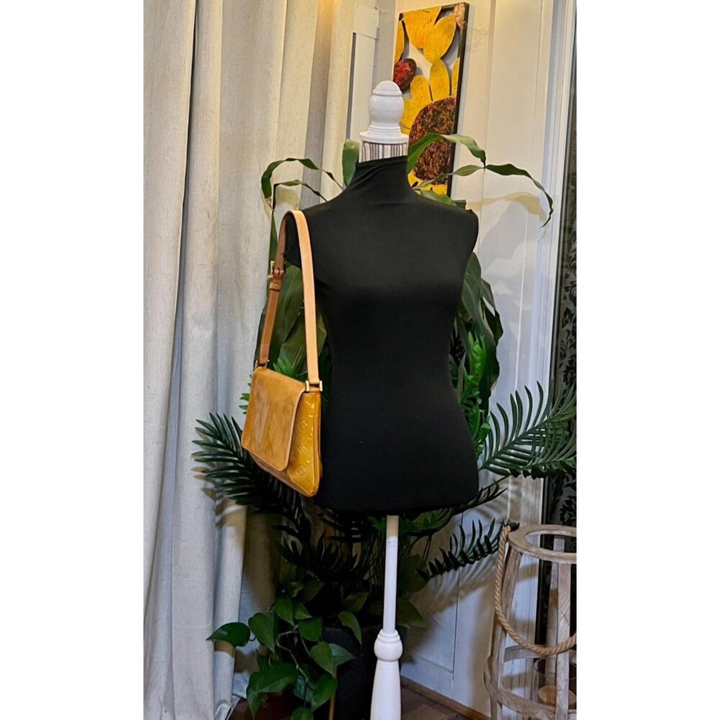 LOUIS VUITTON VERNISE THOMSPON STREET SHOULDER BAG
