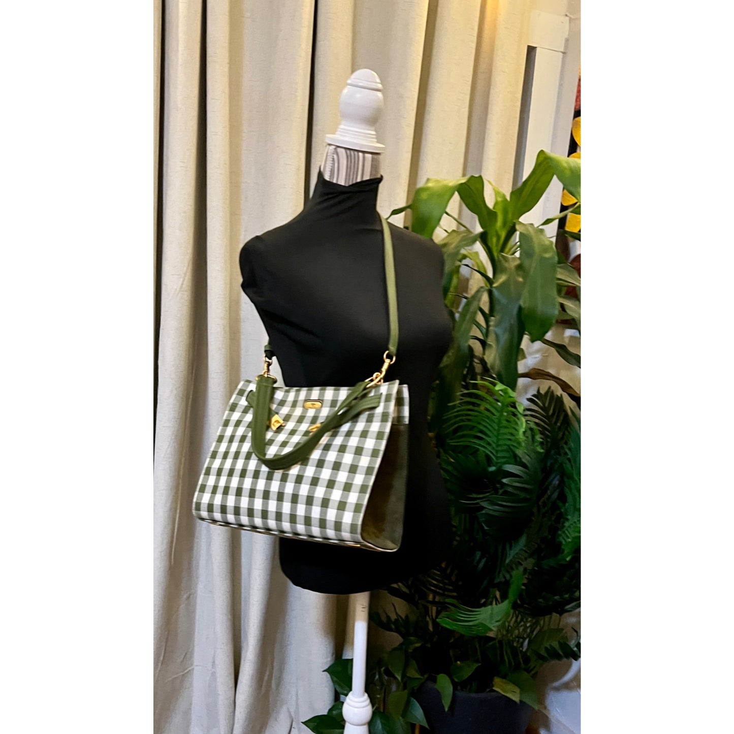 TORY BURCH GREEN AND WHITE PLAID PETITE LEE RADZIWILL ✺✺