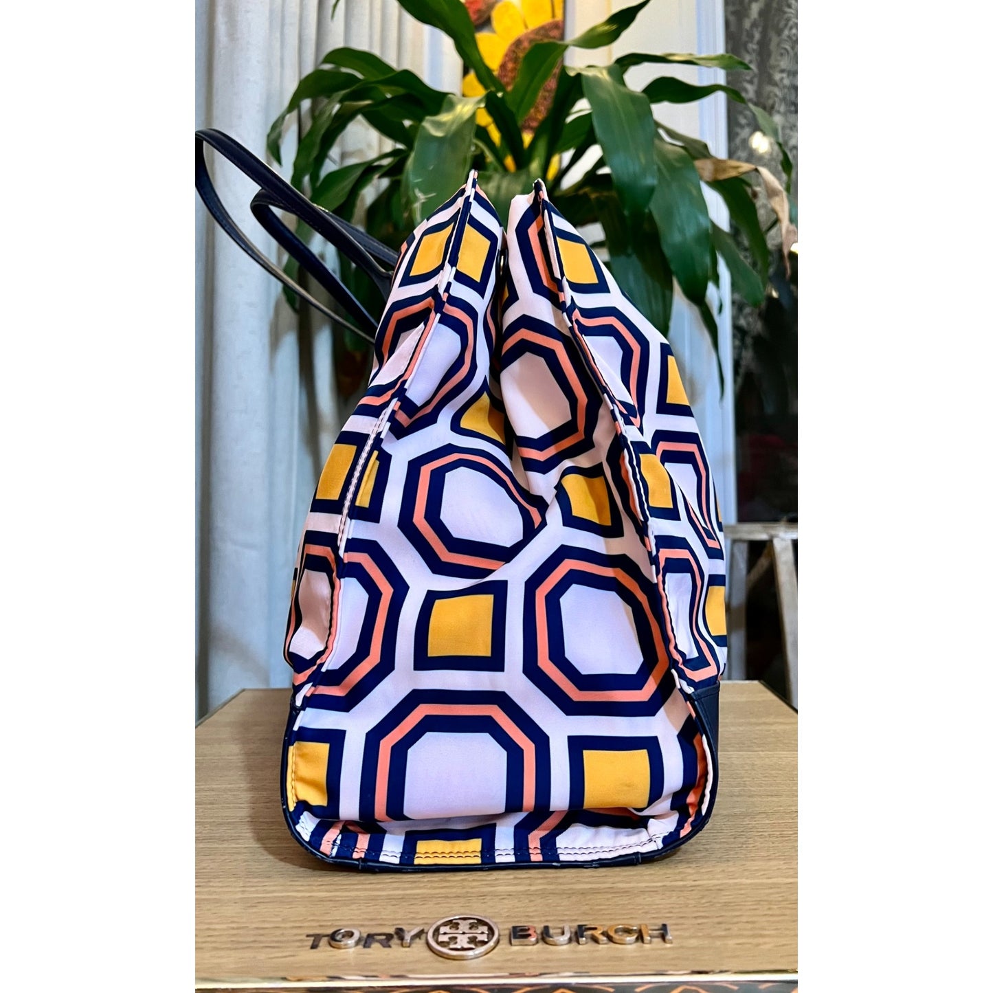 TORY BURCH OCTOGAN NYLON ELLA TOTE/HANDBAG