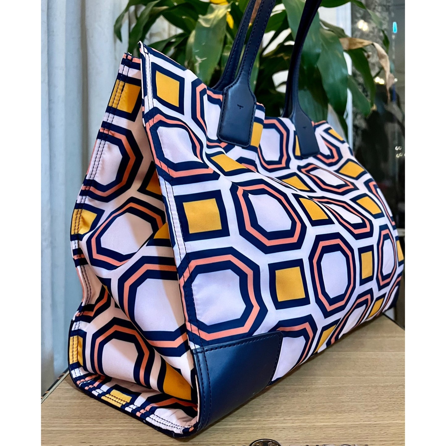 TORY BURCH OCTOGAN NYLON ELLA TOTE/HANDBAG