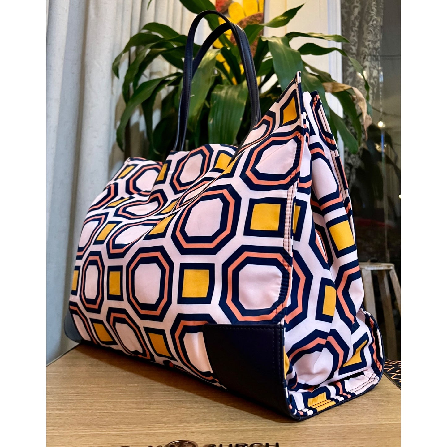 TORY BURCH OCTOGAN NYLON ELLA TOTE/HANDBAG