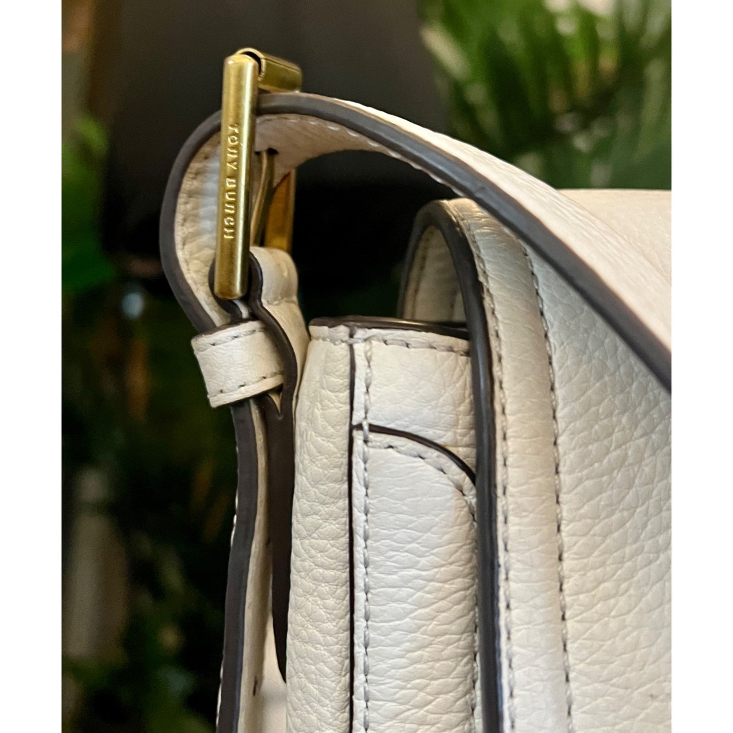 Tory Burch Vintage Winter White Thea/Robinson Shoulder Bag with Adjustable Straps