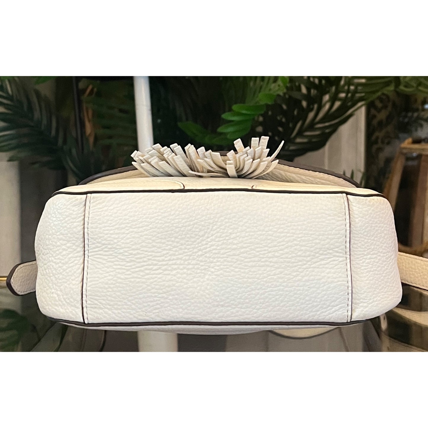Tory Burch Vintage Winter White Thea/Robinson Shoulder Bag with Adjustable Straps