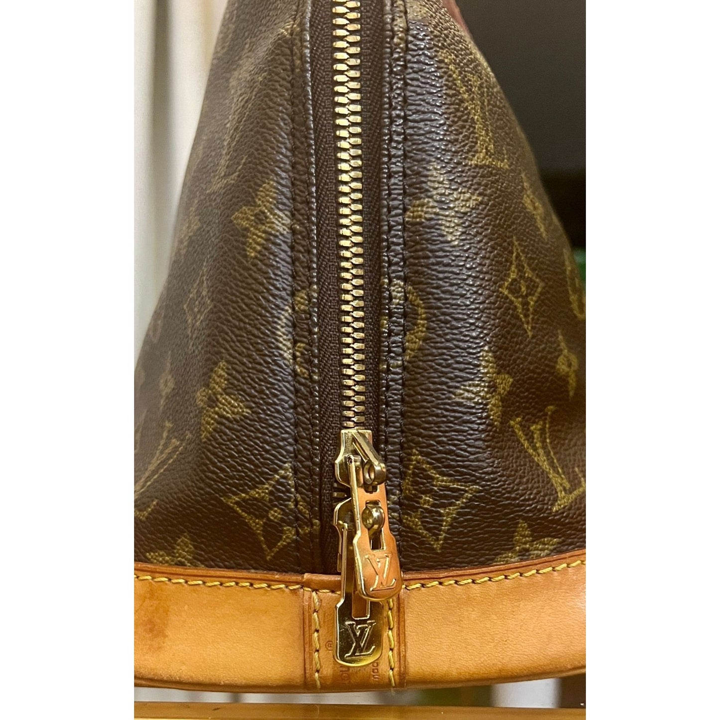 Louis Vuitton Monogram Alma PM Brown Canvas Leather Handbag