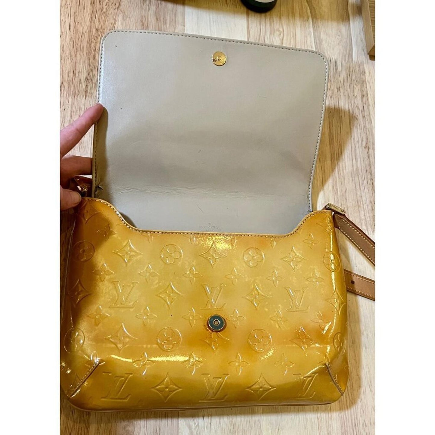 LOUIS VUITTON VERNISE THOMSPON STREET SHOULDER BAG