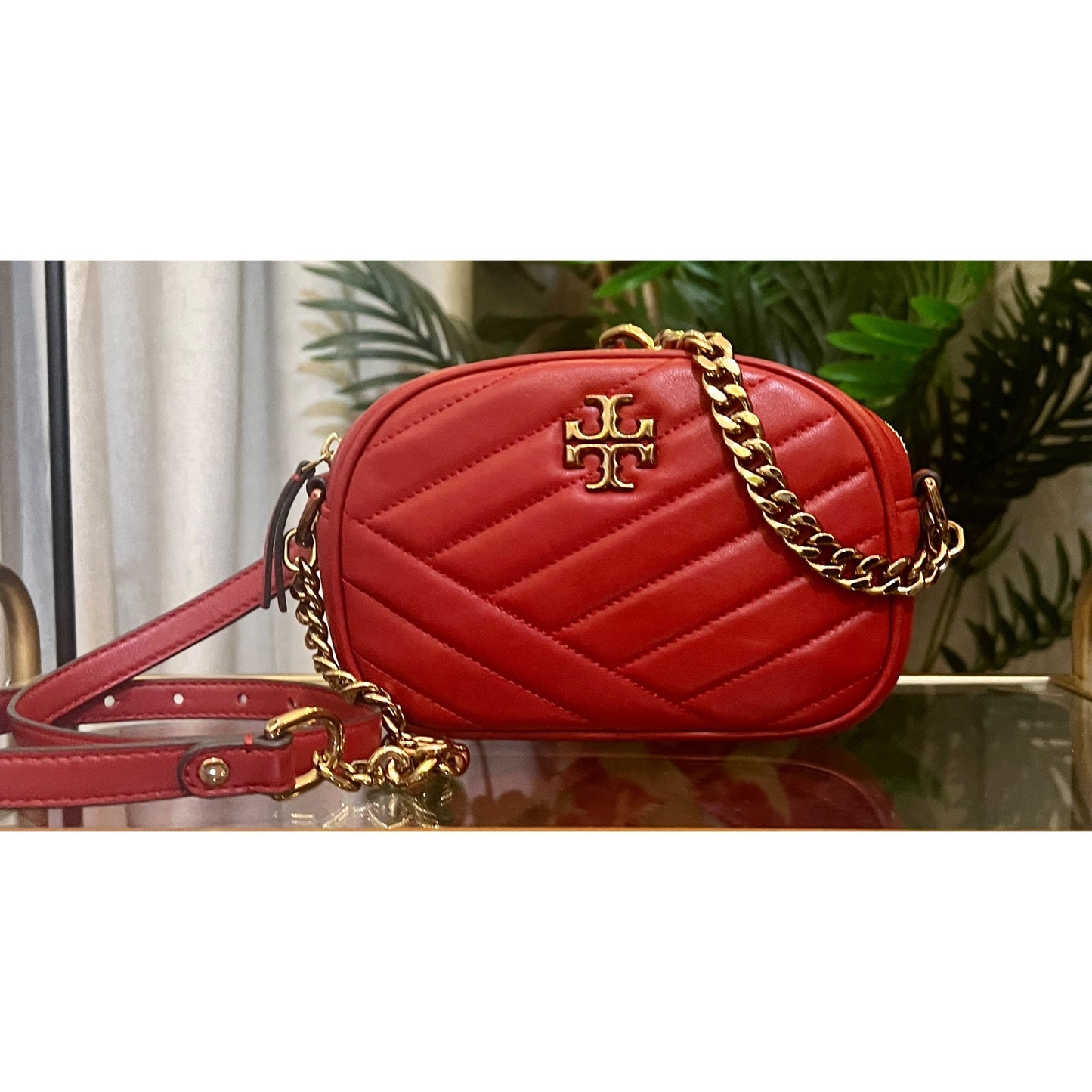 Tory Burch Red Kira Chevron Quilted Leather Crossbody Bag In Red