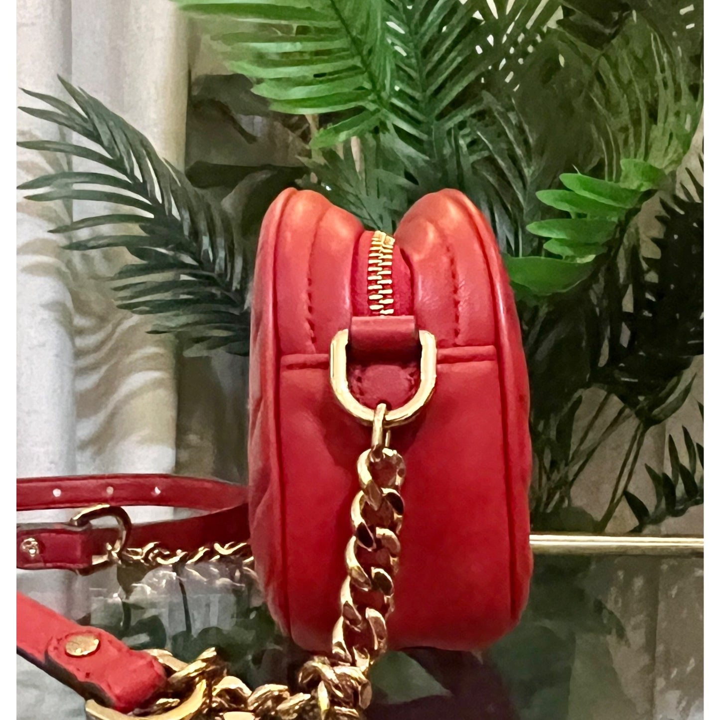 Tory Burch Red Kira Chevron Quilted Leather Crossbody Bag In Red