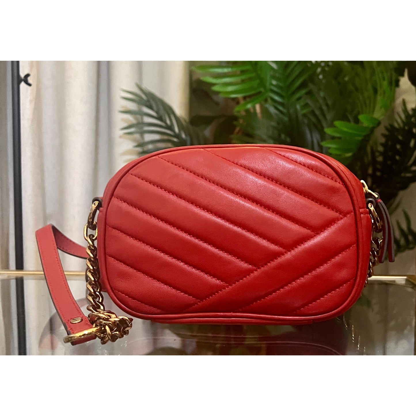Tory Burch Red Kira Chevron Quilted Leather Crossbody Bag In Red