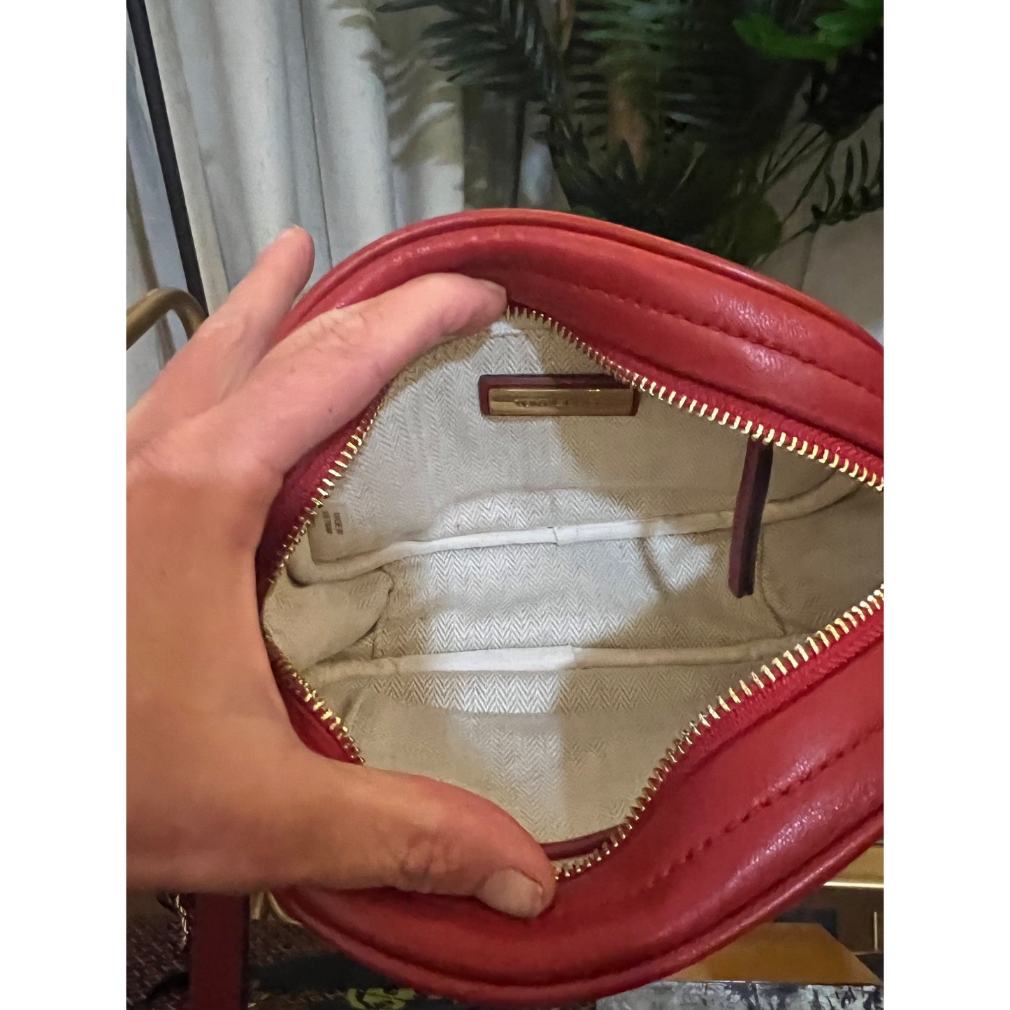 Tory Burch Red Kira Chevron Quilted Leather Crossbody Bag In Red