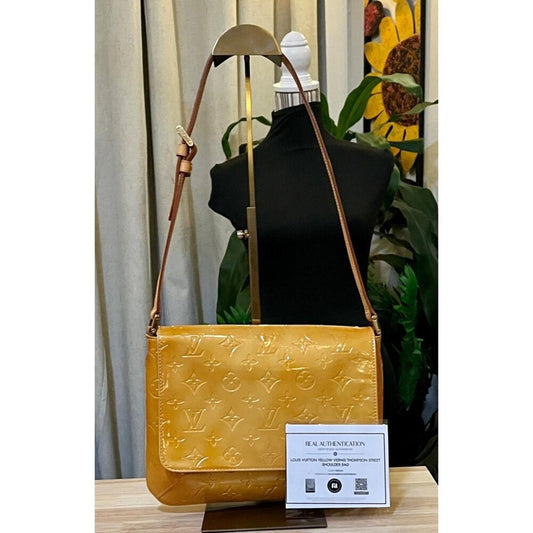 LOUIS VUITTON VERNISE THOMSPON STREET SHOULDER BAG