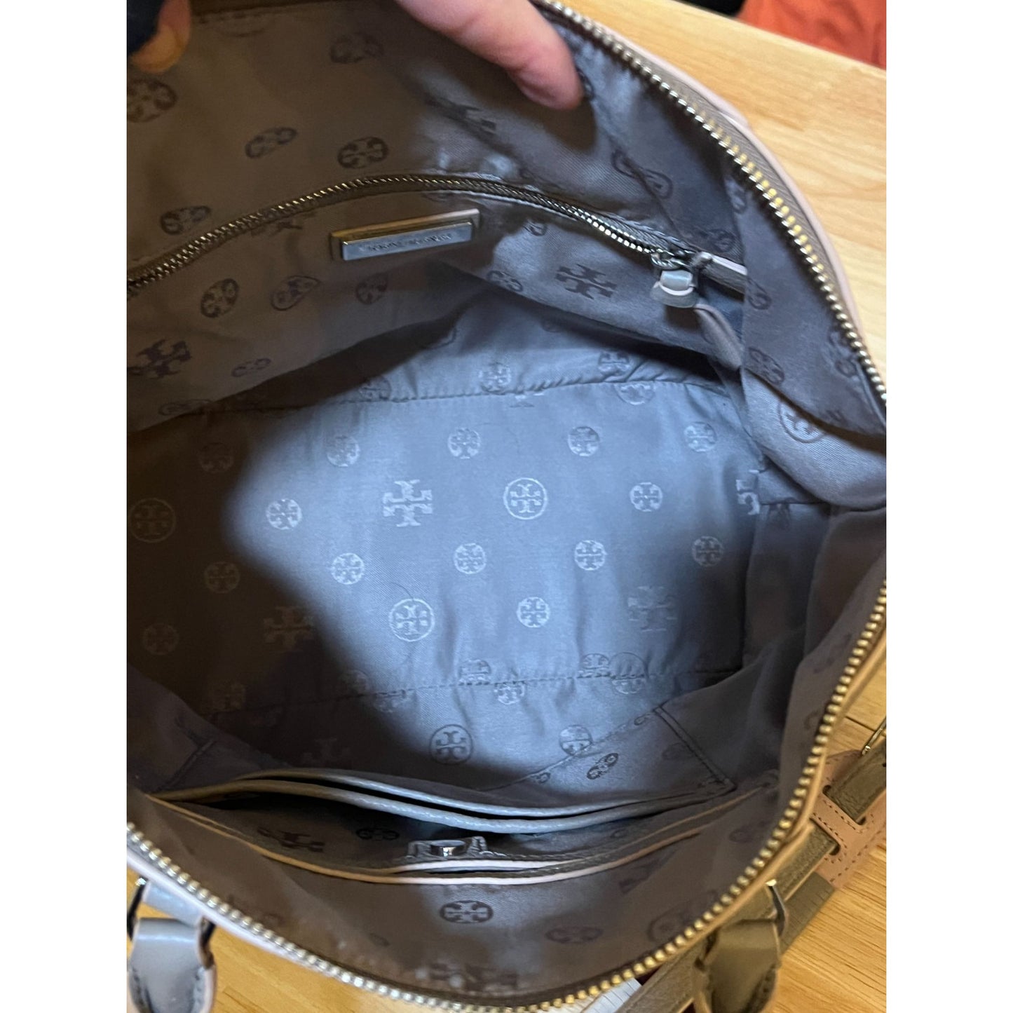 TORY BURCH GREY BERKLEY DOME SHOULDER BAG