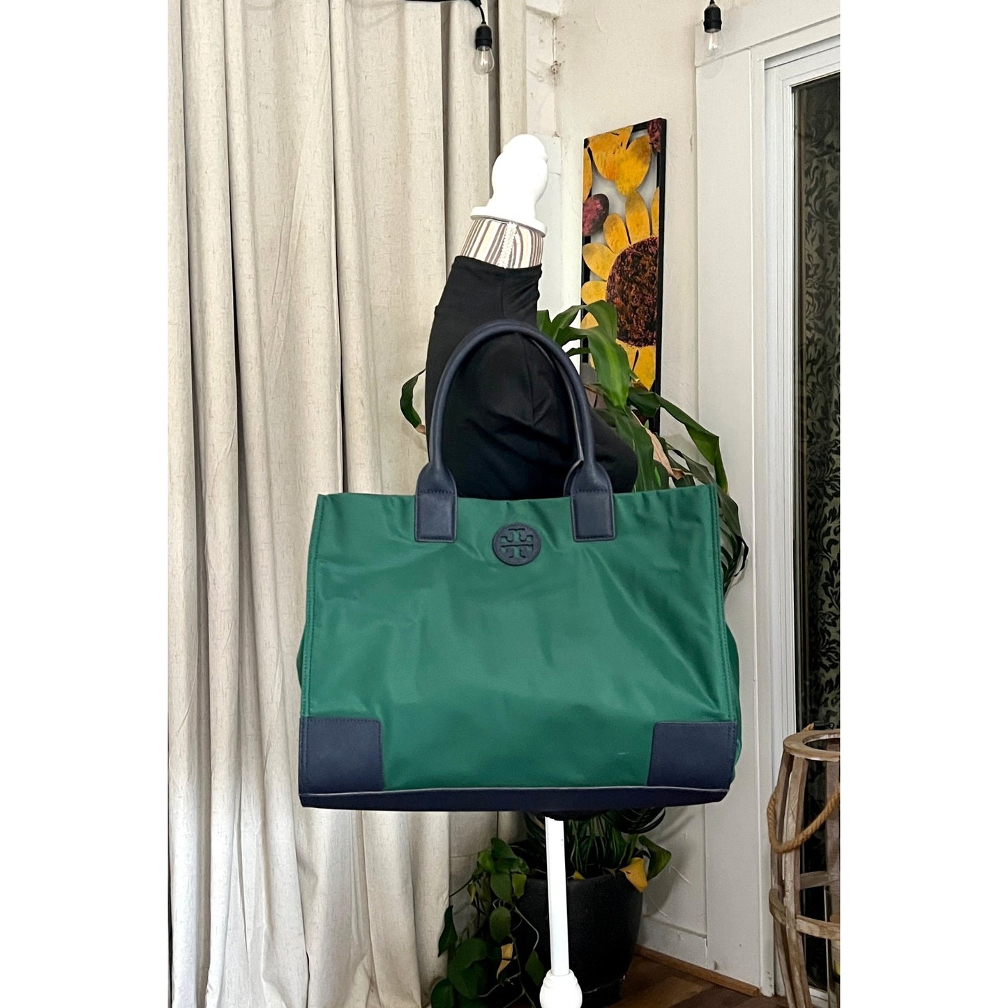 AUTHENTIC TORY BURCH KELLY GREEN AND NAVY CHELSEA SHOULDER BAG/TOTE