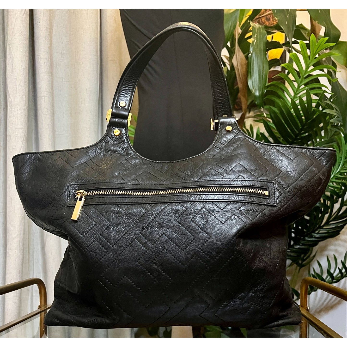 TORY BURCH VINTAGE BLACK LEATHER T MONOGRAM ELLA BOMBE TOTE!  RARE GEM!!