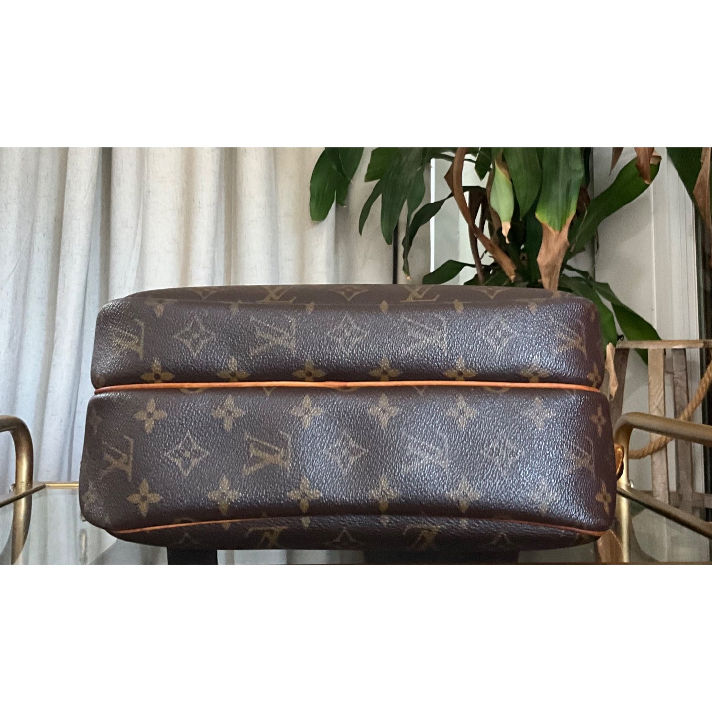 👛  AUTHENTIC LOUIS VUITTON MONOGRAM REPORTER PM